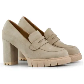 Beige high-heeled moccasins