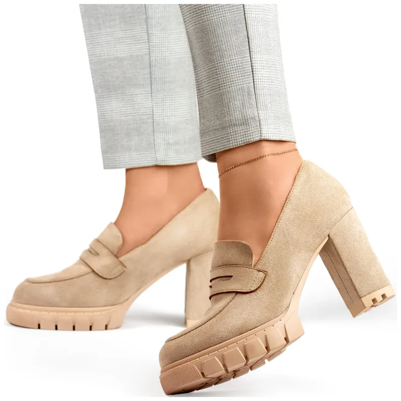 Beige high-heeled moccasins