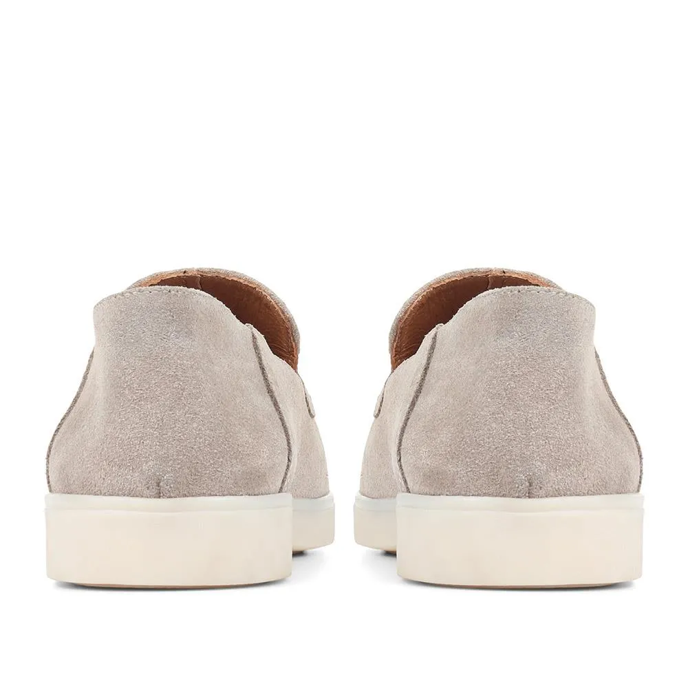 Madolina Suede Moccasins - MADOLINA / 322 310