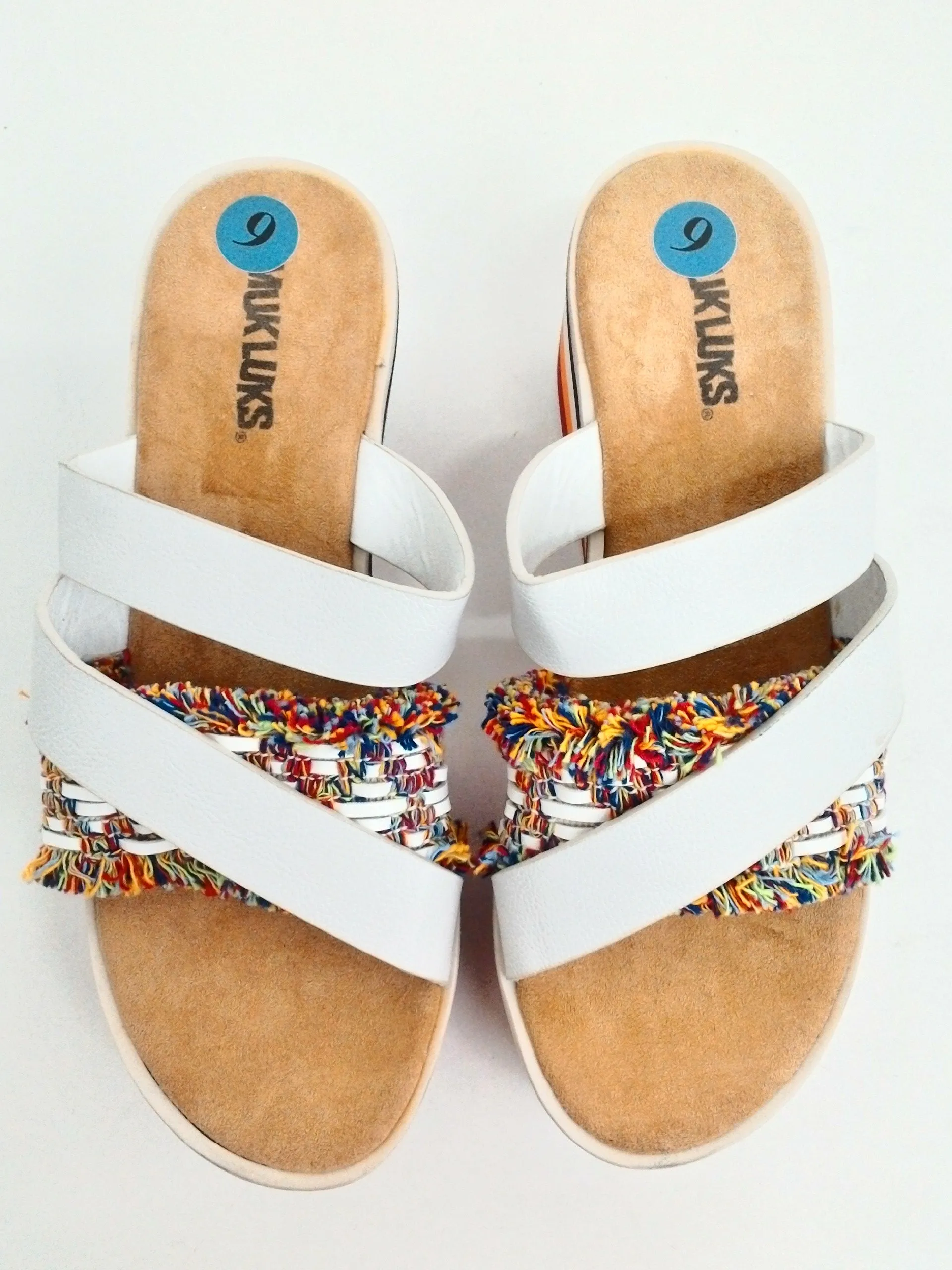 MUKLUKS Women's White/Multi Wedge Sandals Size 9 M