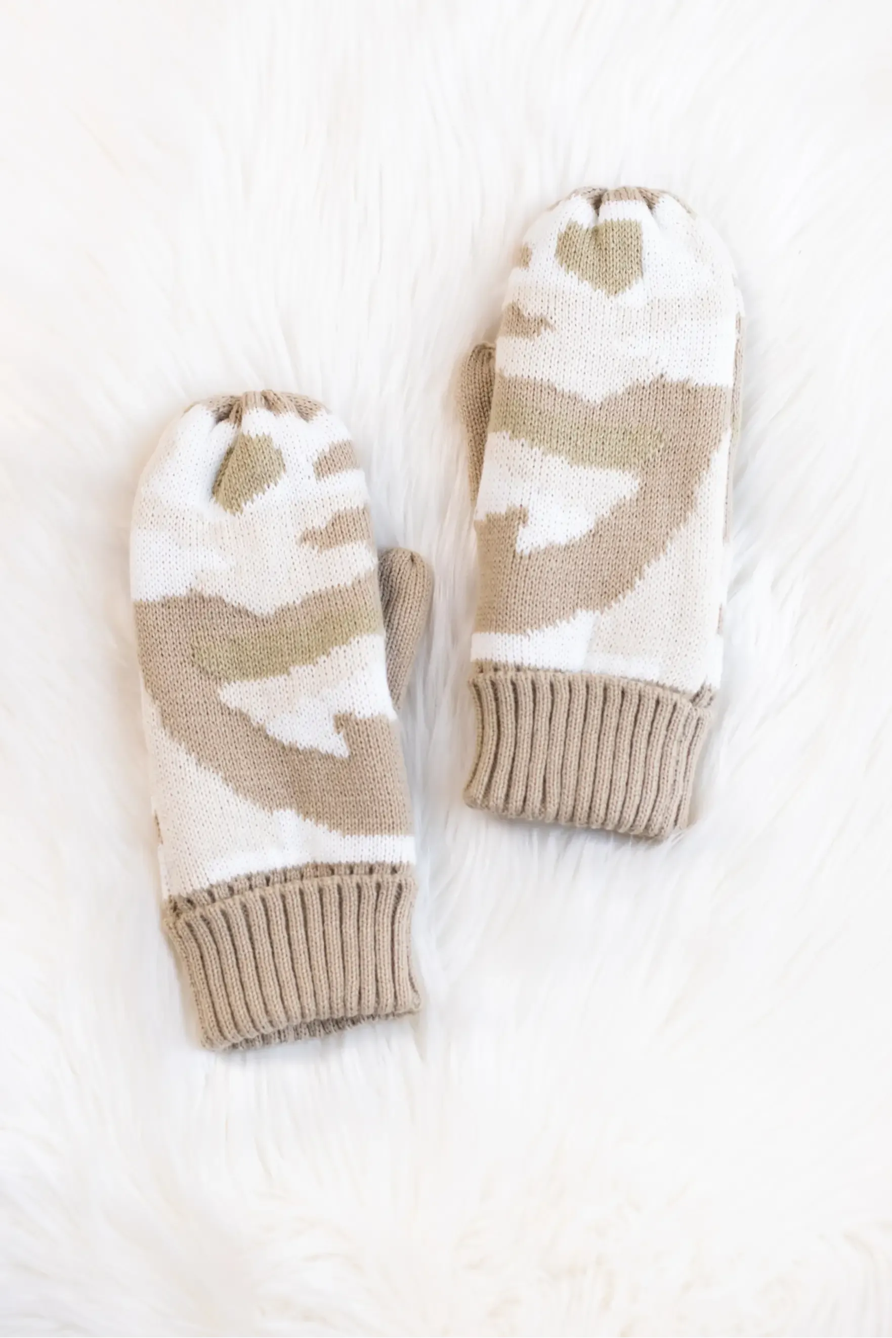 Neutral Camo Mittens