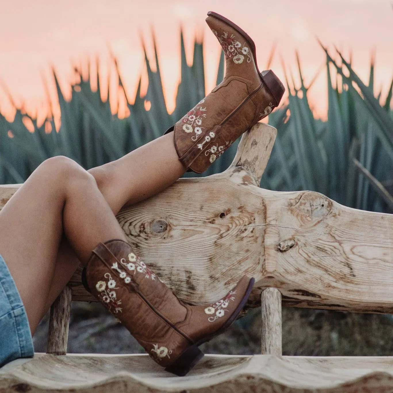 Women's Snipped Toe Western Boots | Floral Showstopper Cowgirl Boots (M50044)